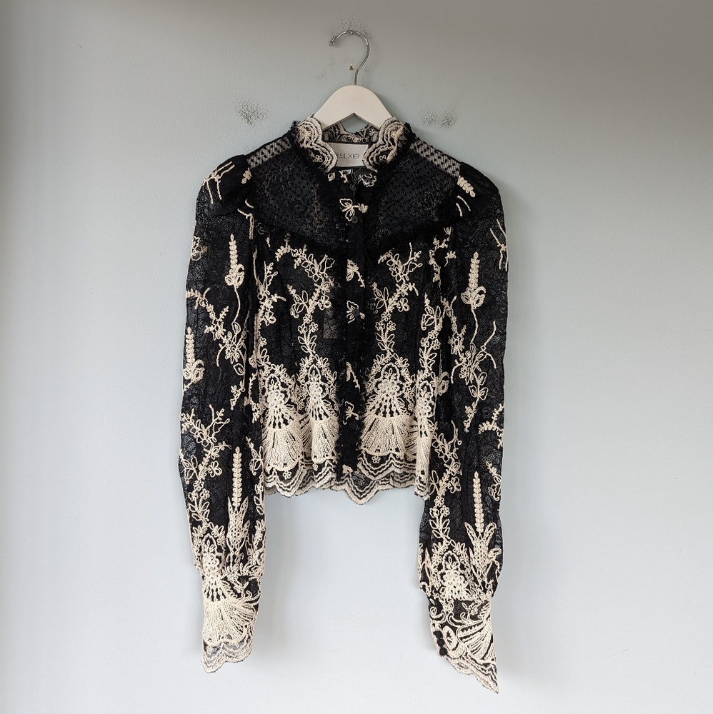 NWT Alexis Boda Embroidered Victorian Lace Puff Sleeve Top - Picture 5 of 10